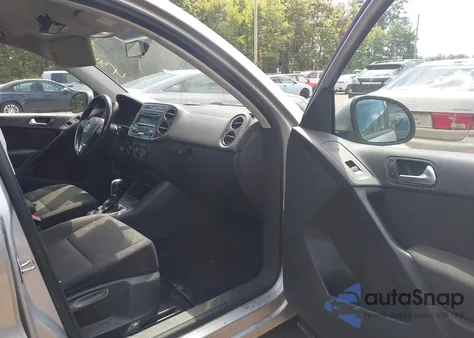 2013 Volkswagen Tiguan S z USA, uszkodzony, nr VIN WVGAV3AX9DW582763